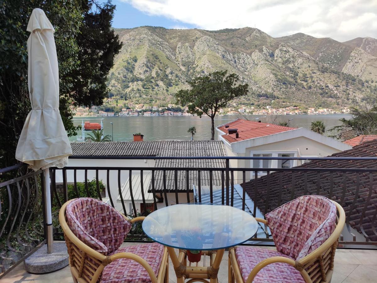 Bay Mola Aparts Apartment Kotor Exterior photo